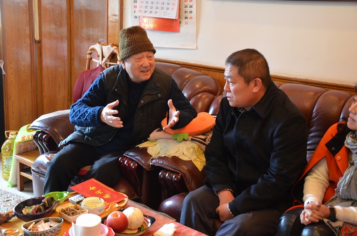 王晓方看望慰问总老领导及困难党员和职工